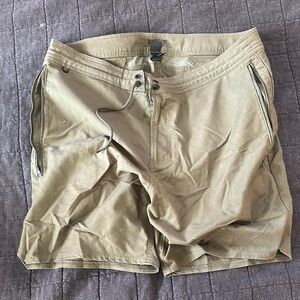 Roark layover trail shorts